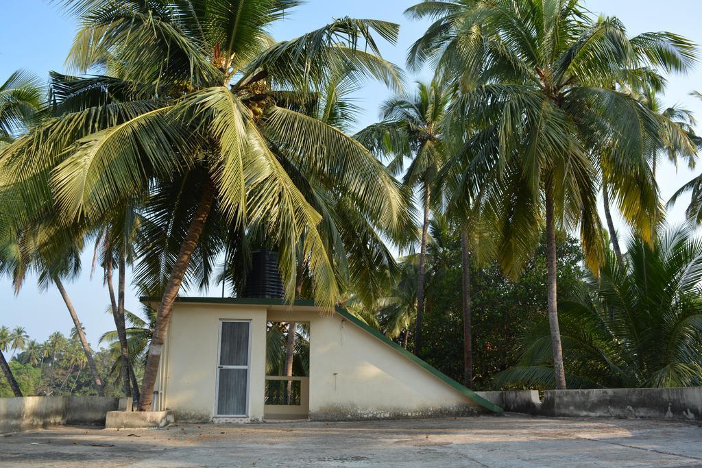 Vailankanni Guesthouse Morjim Exterior photo